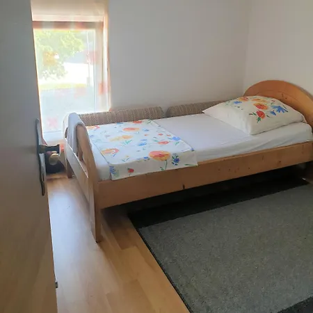 Moeblierte Nr5 *